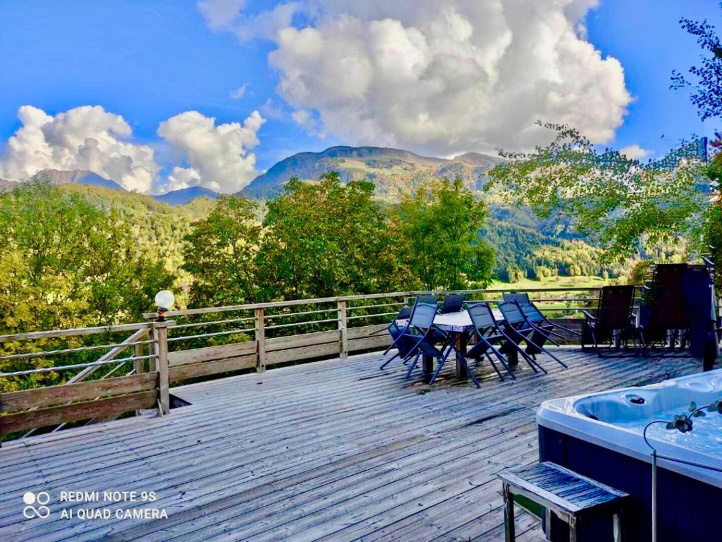 Charming Family Chalet For 8 People, With Private Hot Tub Les Clefs Exteriér fotografie