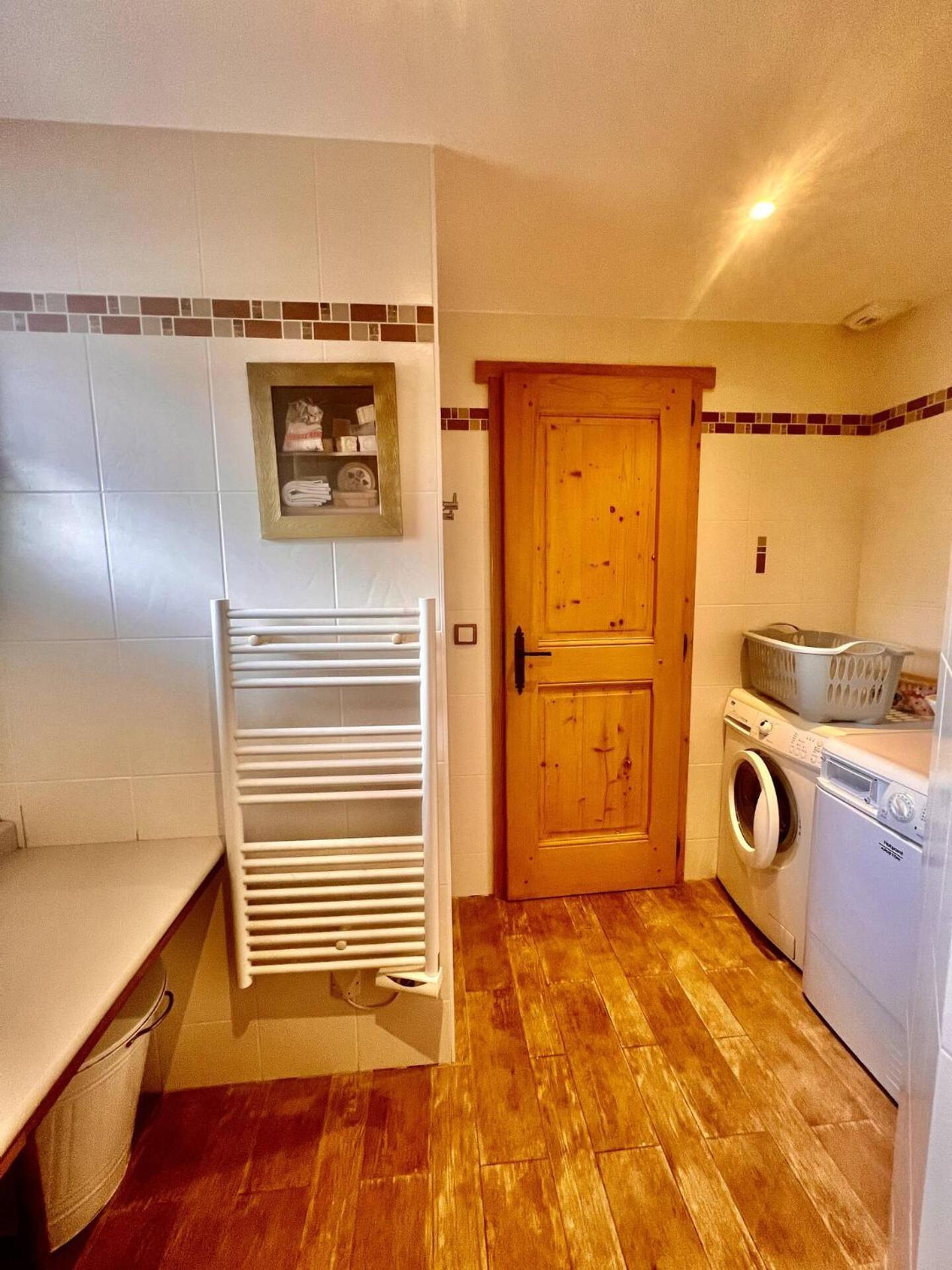 Charming Family Chalet For 8 People, With Private Hot Tub Les Clefs Exteriér fotografie