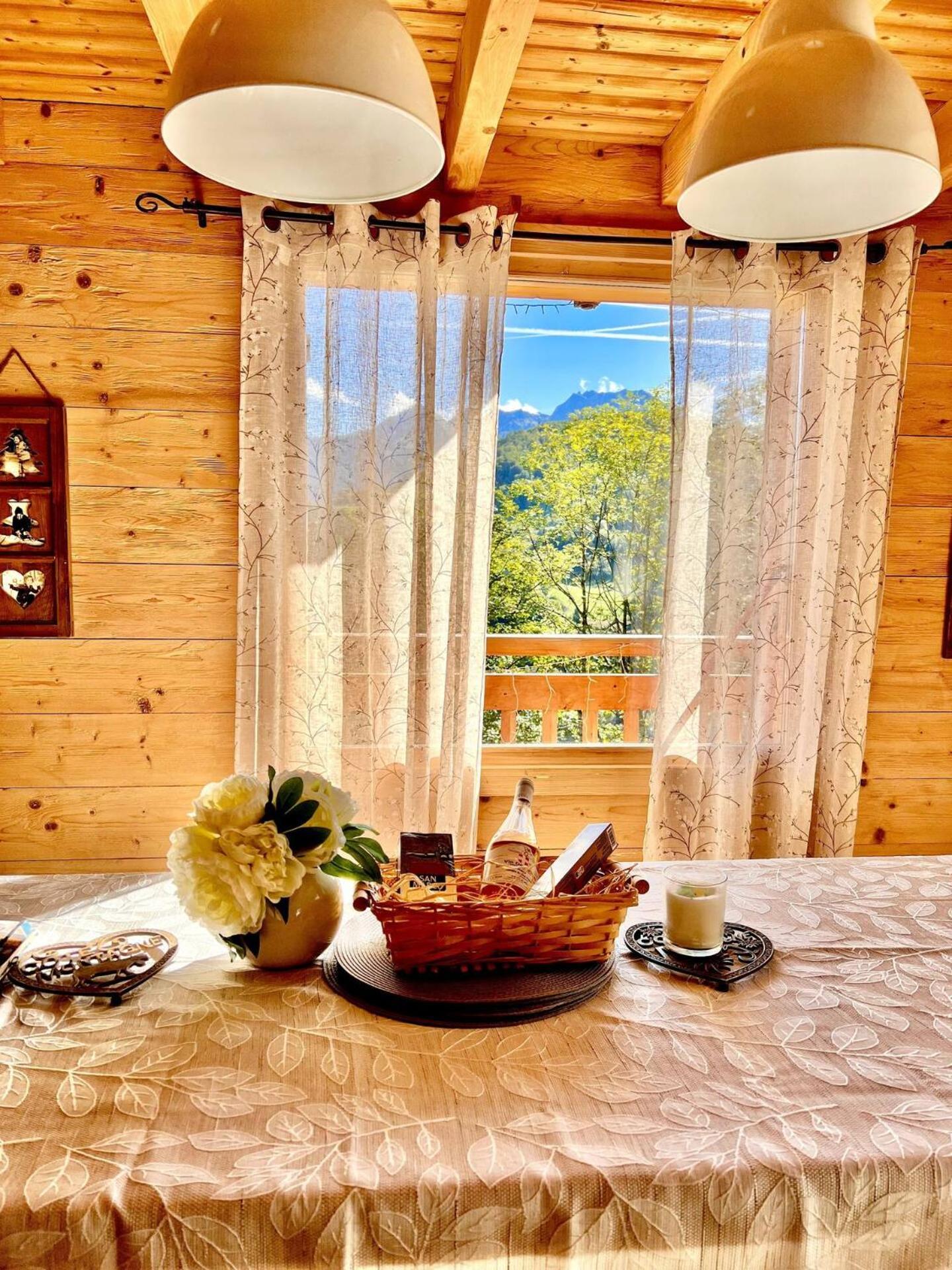 Charming Family Chalet For 8 People, With Private Hot Tub Les Clefs Exteriér fotografie