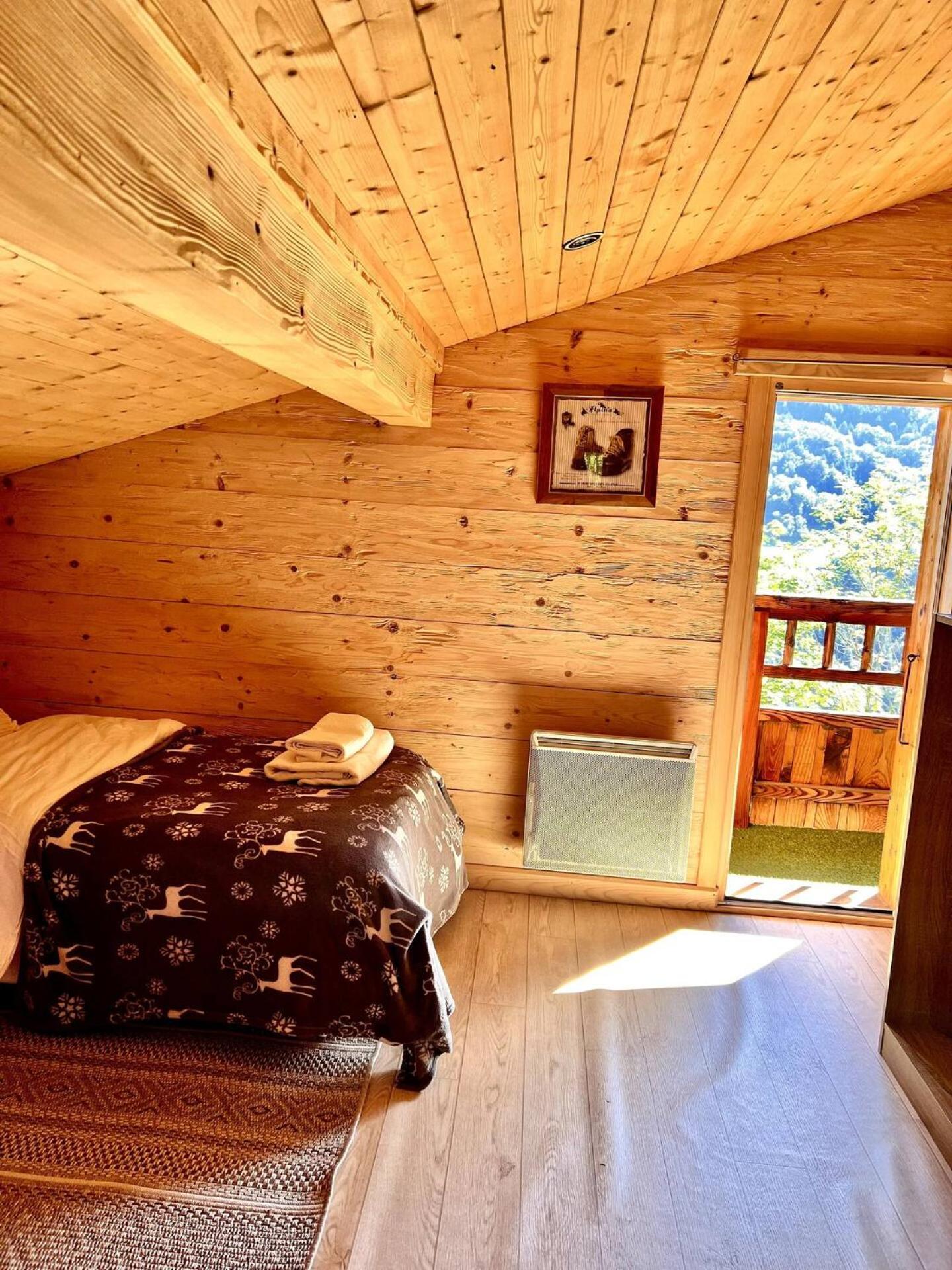 Charming Family Chalet For 8 People, With Private Hot Tub Les Clefs Exteriér fotografie